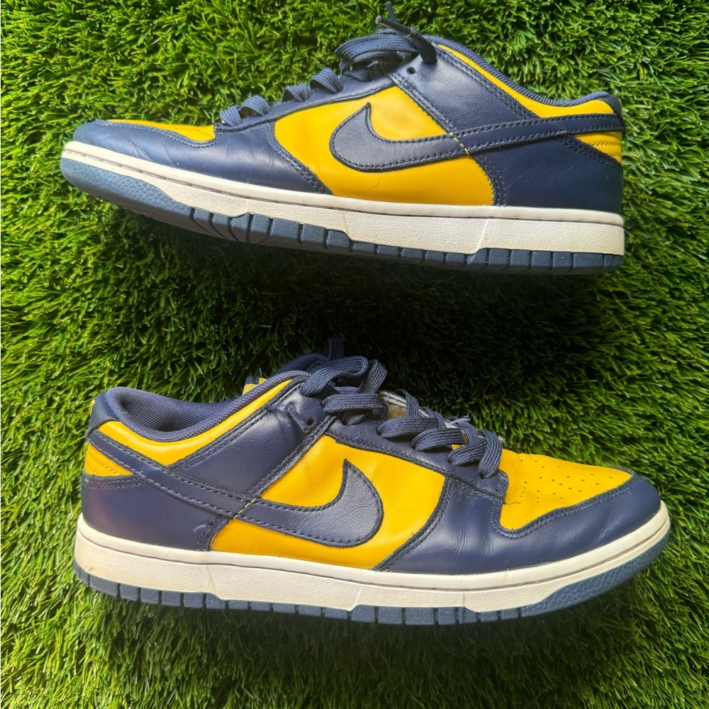 Nike Dunks - Picture 6 of 8